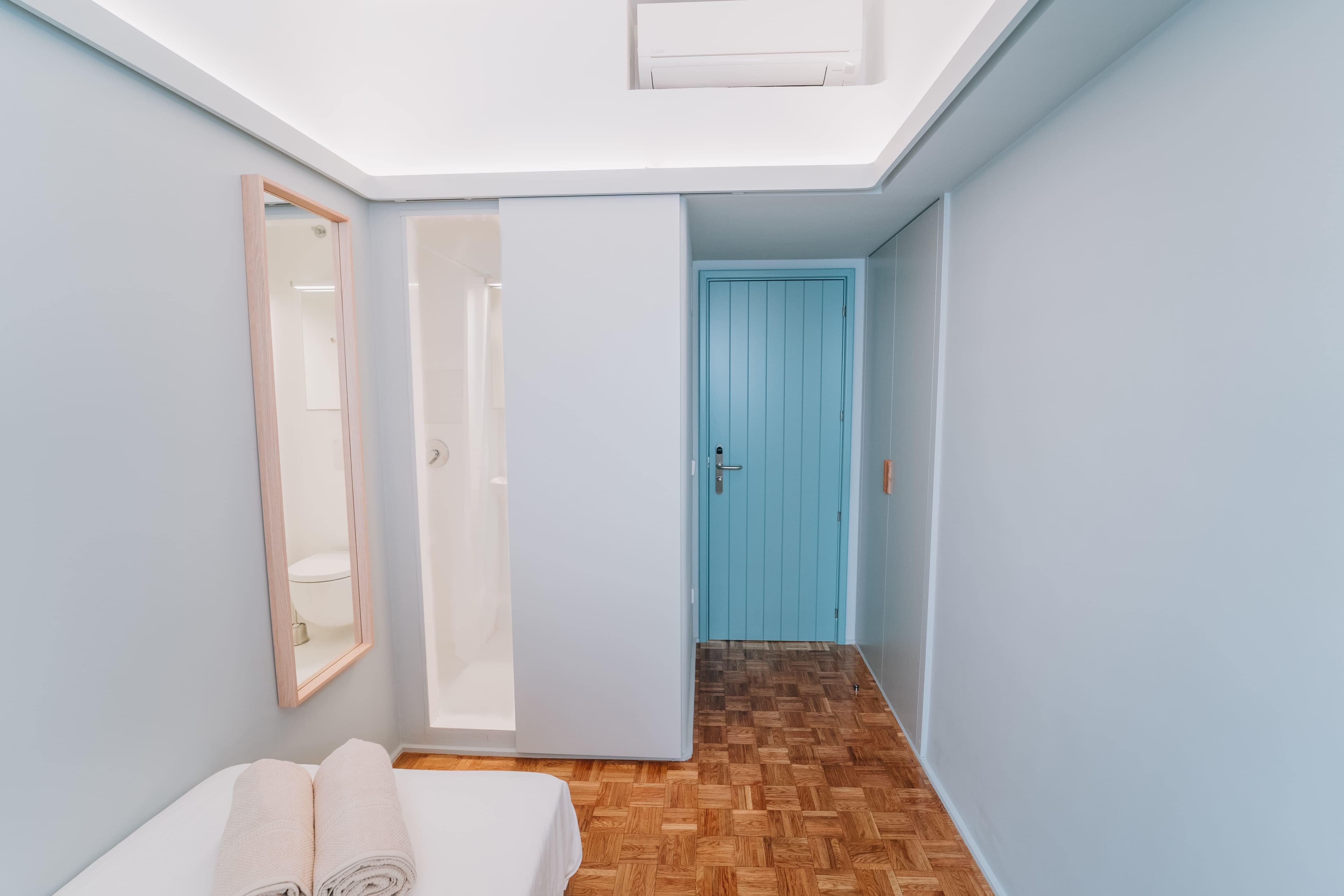 Picture of unit ES-15-032-002-04H