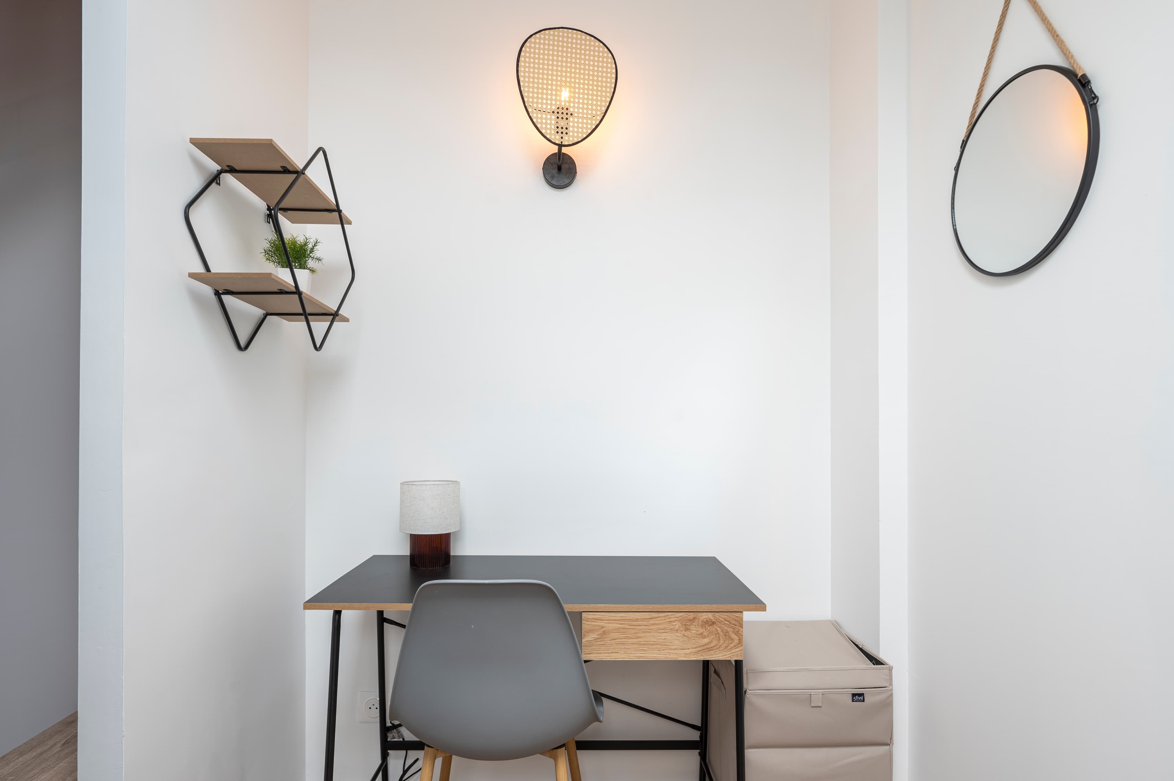 Picture of unit FR-18-011-001-013