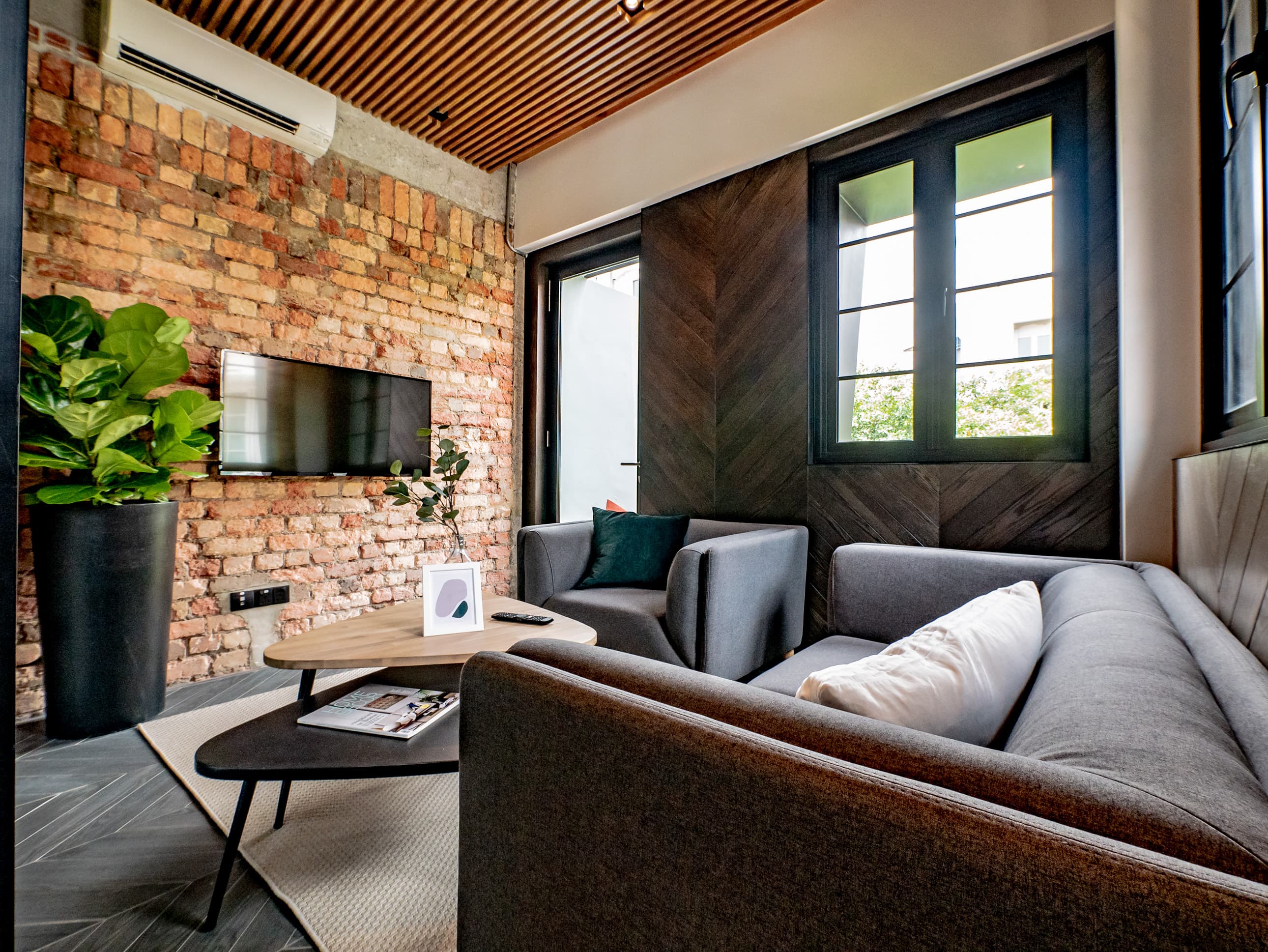 Picture of unit SG-01-027-007-02